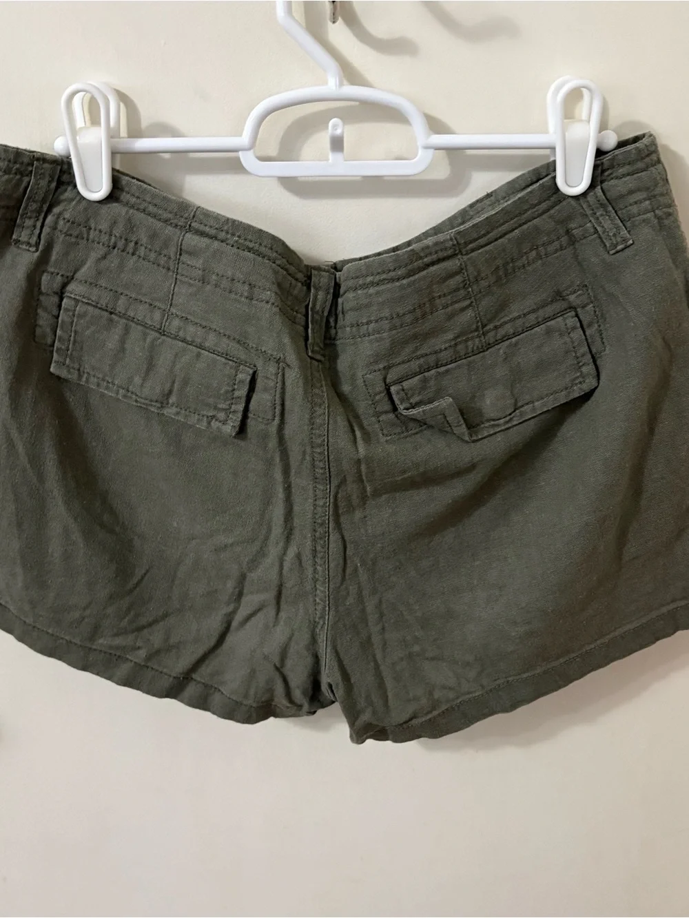 Gap Women's Olive Drawstring Linen-Blend Shorts size 4